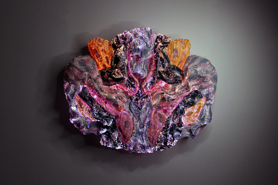 The artwork Andetag no. 1, textile sculpture in soft ambient light.