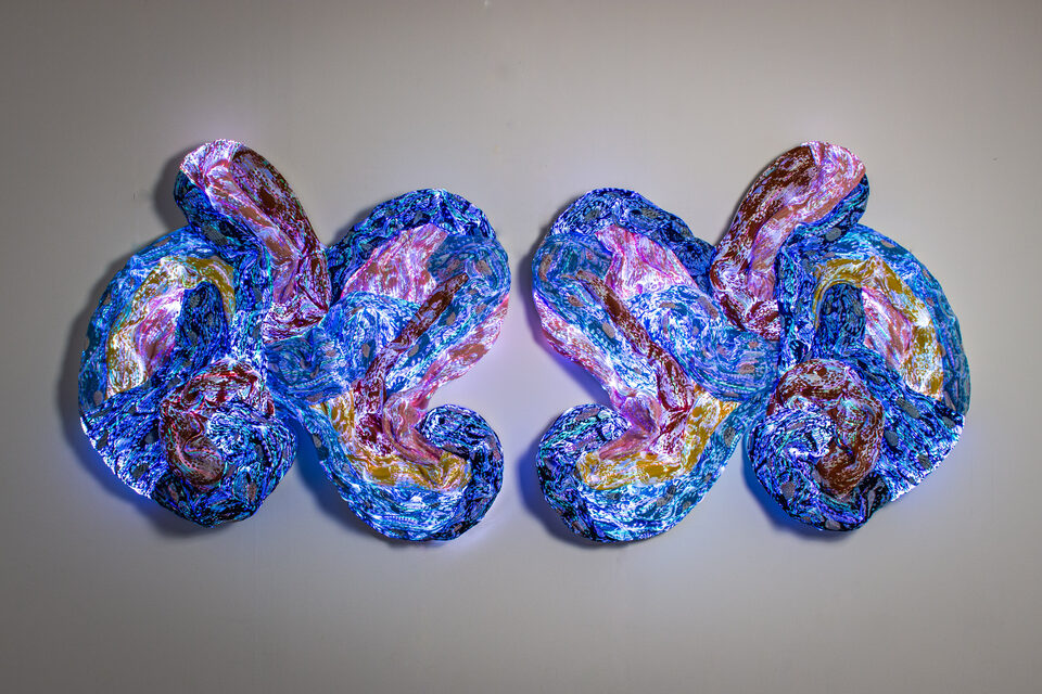 The artwork Andetag no. 30, textile sculpture in soft ambient light.