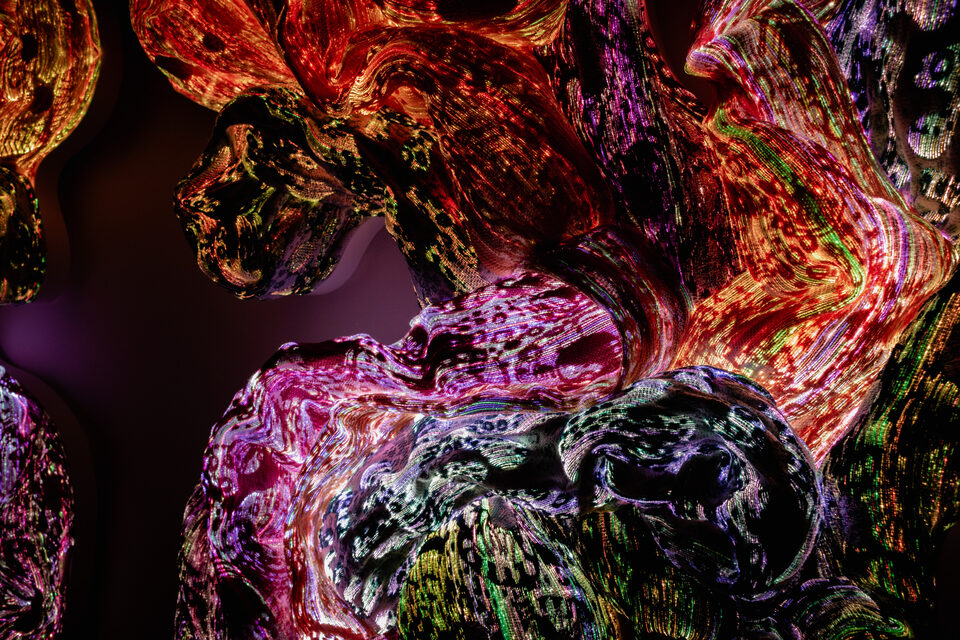Close-up of the artwork Andetag no. 35, woven structure in optical fibre textile.