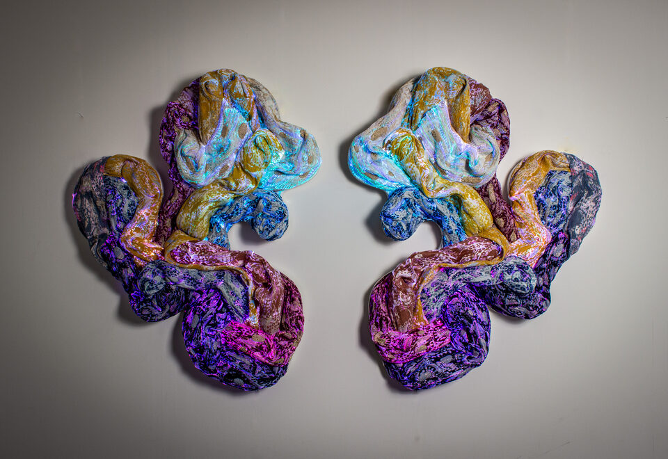 The artwork Andetag no. 35, textile sculpture in soft ambient light.