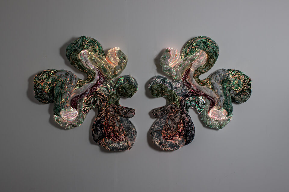 The artwork Andetag no. 50, textile sculpture in soft ambient light.